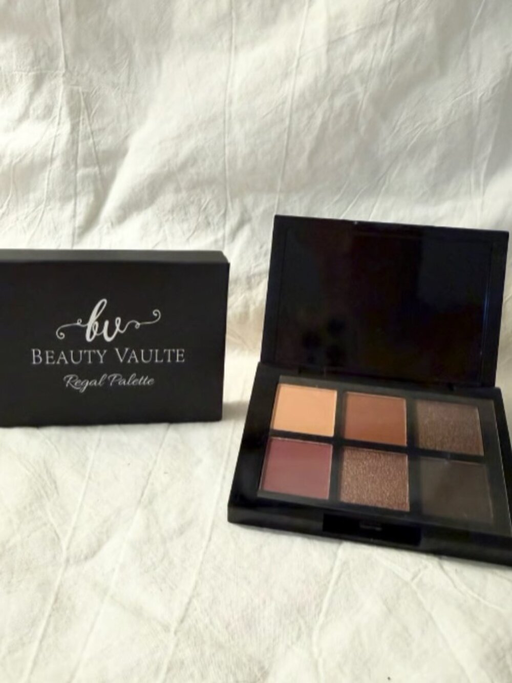 New Beauty Vaulte Regal Palette